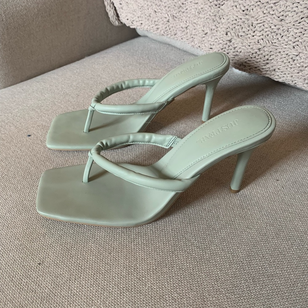 Simple Green Mules